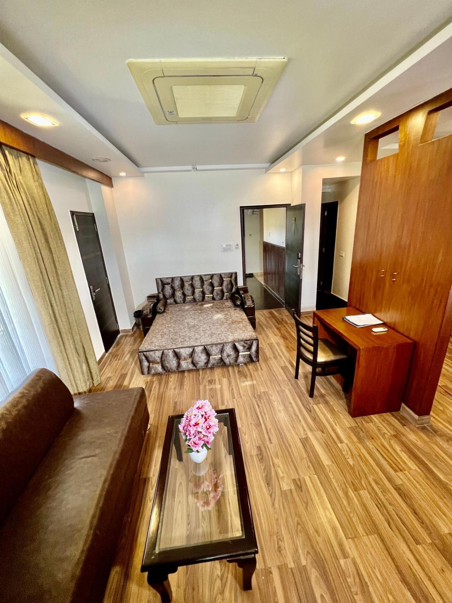 Sea Hawk - Luxury Hill Resort 4 Mins From Bhimtal Lake Eksteriør bilde