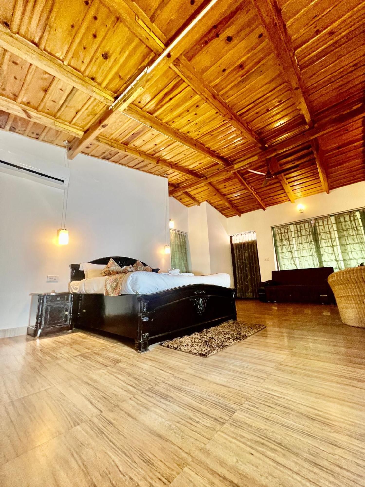 Sea Hawk - Luxury Hill Resort 4 Mins From Bhimtal Lake Eksteriør bilde