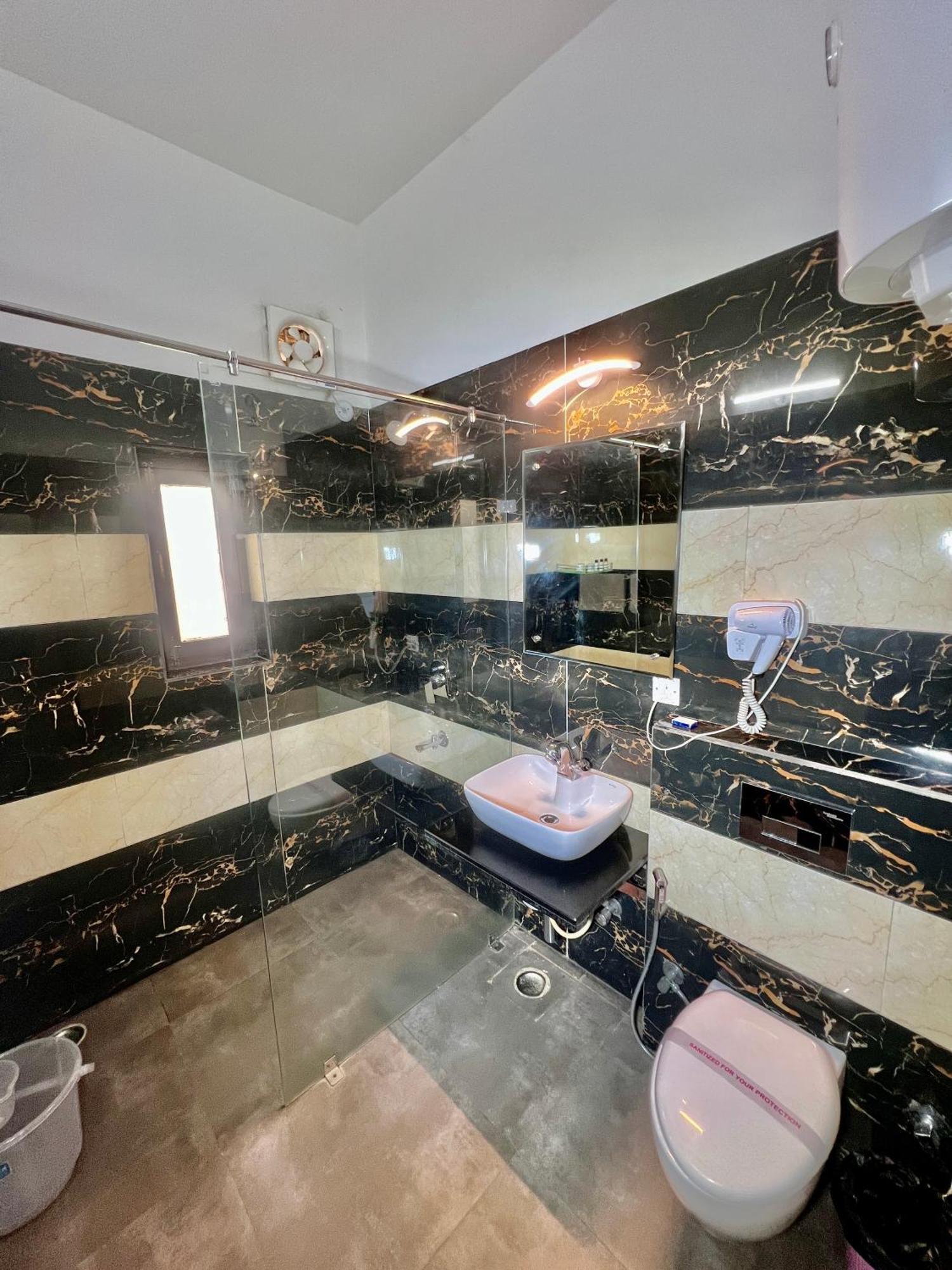 Sea Hawk - Luxury Hill Resort 4 Mins From Bhimtal Lake Eksteriør bilde